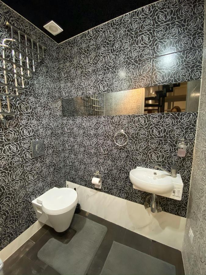 Apt In The Center Of The Town Near The Opera House Apartment Lviv Ngoại thất bức ảnh