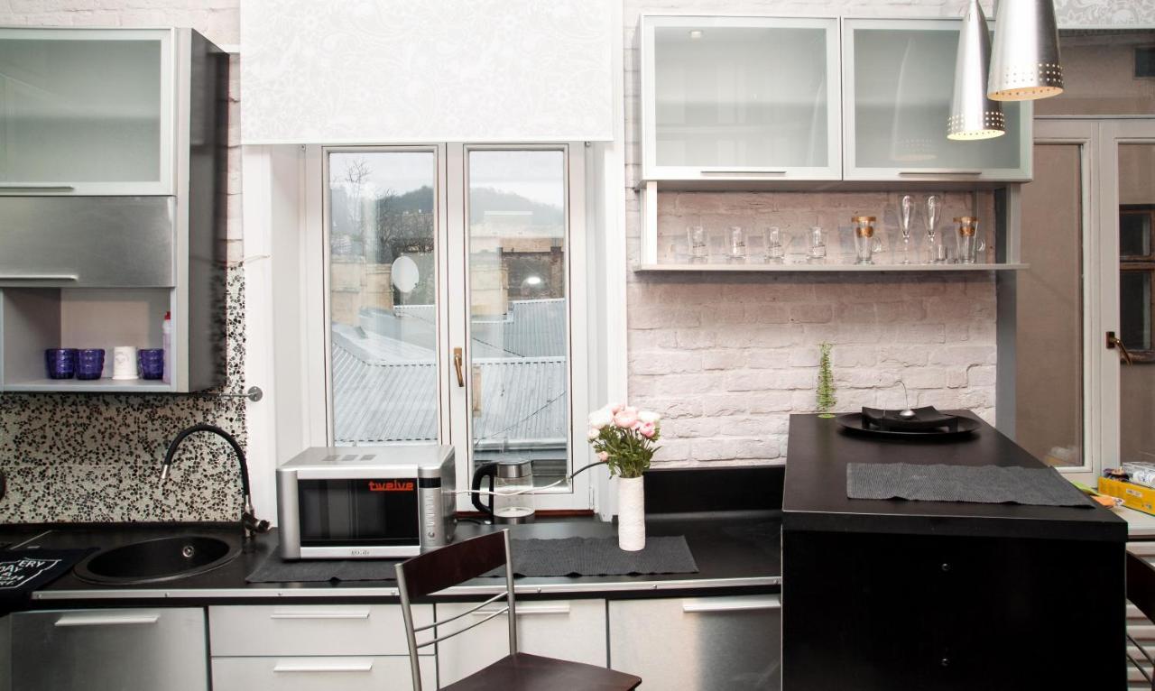 Apt In The Center Of The Town Near The Opera House Apartment Lviv Ngoại thất bức ảnh