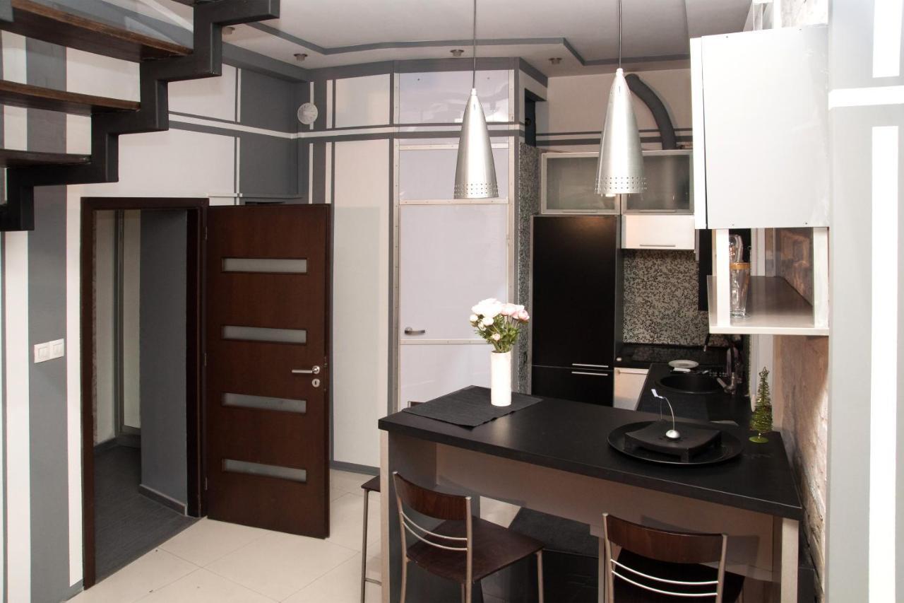 Apt In The Center Of The Town Near The Opera House Apartment Lviv Ngoại thất bức ảnh